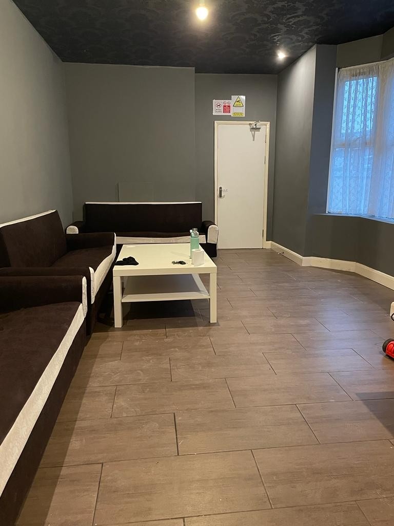 ***ROOM TO RENT***DOUBLE ROOM in CITY ROAD B16***ALL DSS ACCEPTED***