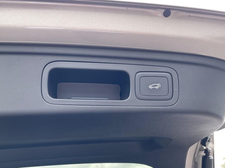 2024 MG MG HS 1.5 T-GDI Trophy Euro 6 (s/s) 5dr ESTATE Petrol Manual