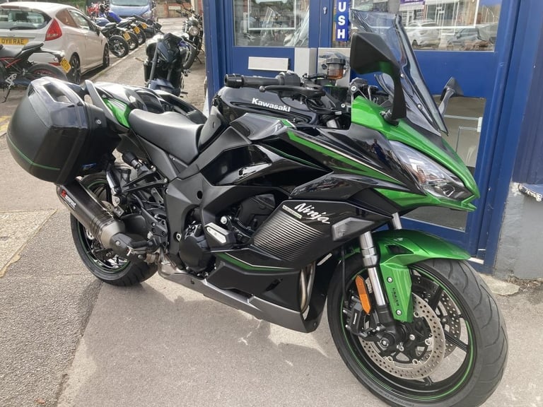 KAWASAKI PERFORMANCE TOURING EDITION - WITH FULL KAWASAKI SERVICE HISTORY 