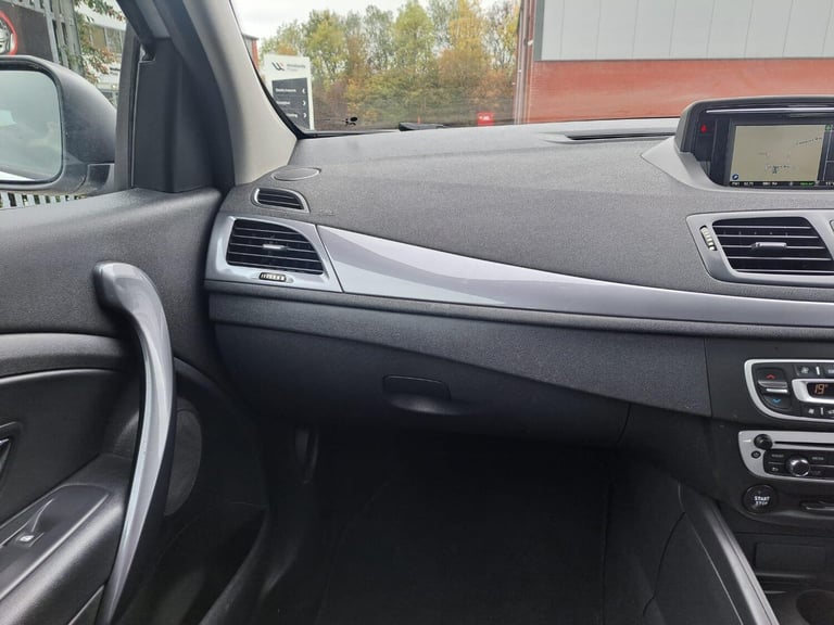 2015 Renault Megane 1.5 dCi Dynamique Nav Euro 6 (s/s) 5dr HATCHBACK Diesel Manual