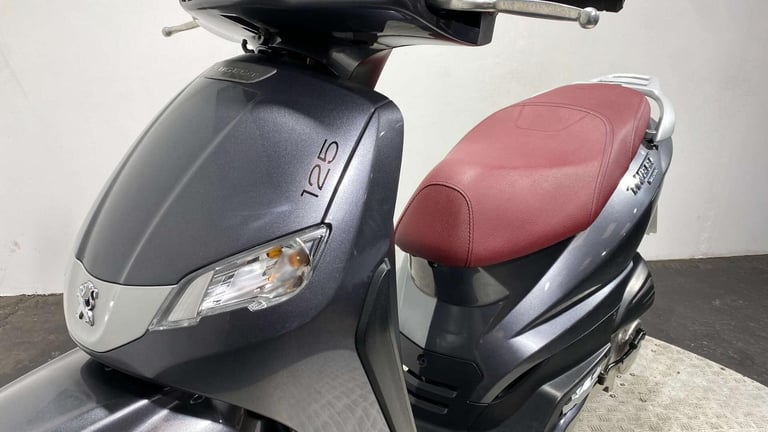 Peugeot Tweet VE 2015 LONG MOT SERVICED ONLY 1K 125CC SCOOTER