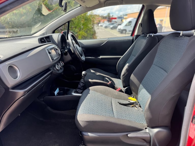2013 Toyota Yaris 1.4 D-4D TR 3dr HATCHBACK Diesel Manual
