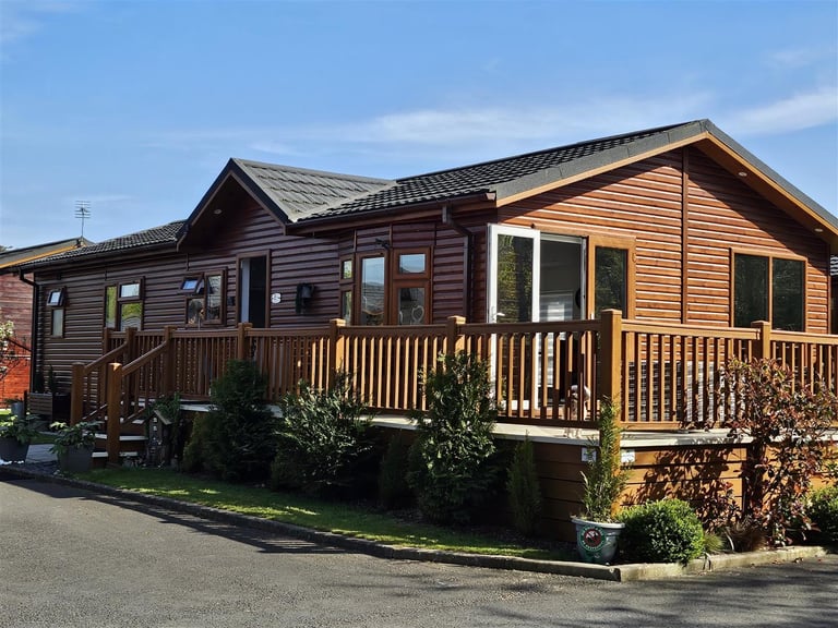 Beautiful Two Bedroom Holiday Lodge on Lawnsdale Country Park