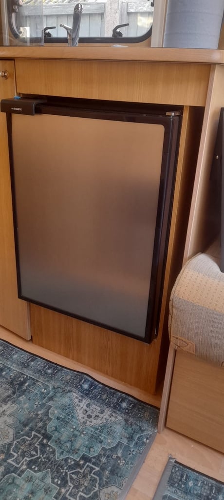 Abbey gts 517 with motor mover and air awning 