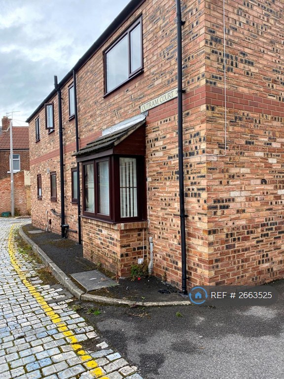 1 bedroom flat in Off Outram Street, Darlington, DL3 (1 bed) (#2663525)