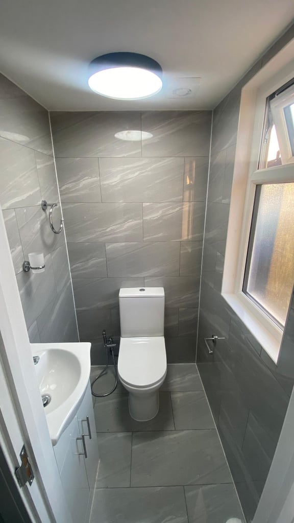 Spacious and Cosy Double Room for Rent in - RM16 2DH