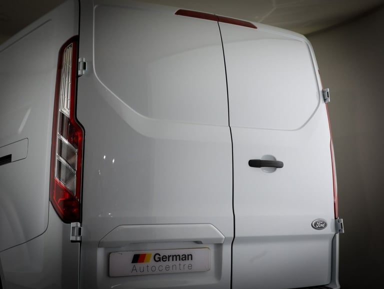 2022 Ford Transit Custom 2.0 300 EcoBlue Limited Panel Van 5dr Diesel Manual L2 H1 Euro 6 (s/s) (...