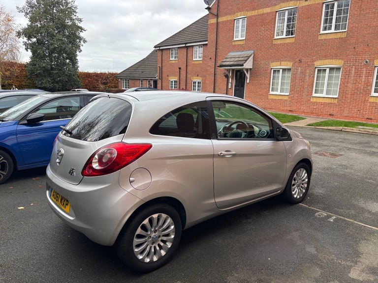 Ford, KA, Hatchback, 2011, Manual, 1242 (cc), 3 doors