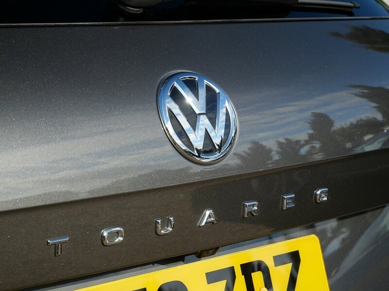 2020 Volkswagen Touareg 3.0 V6 TDI 4Motion R-Line 5dr Tip Auto ESTATE DIESEL Automatic