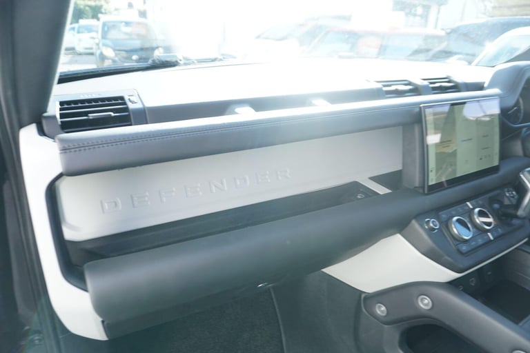 2023 Land Rover Defender 3.0 D300 X-Dynamic HSE 110 5dr Auto [7 Seat] ESTATE DIESEL Automatic