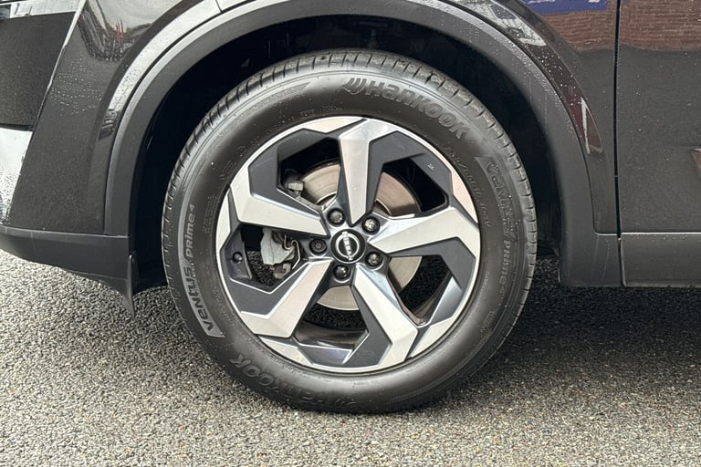 2022 Nissan Qashqai 1.3 DIG-T MHEV N-Connecta XTRON Euro 6 (s/s) 5dr SUV PETROL Automatic