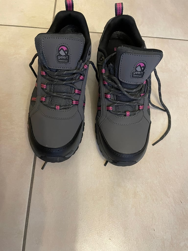 Gelert Walking Shoes - Ladies - 6.5 Uk | in Downpatrick, County Down |  Gumtree