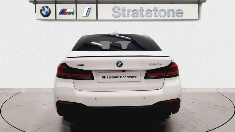 2022 BMW 5 Series 530e xDrive M Sport 4dr Auto Saloon Plug-In Hy Automatic