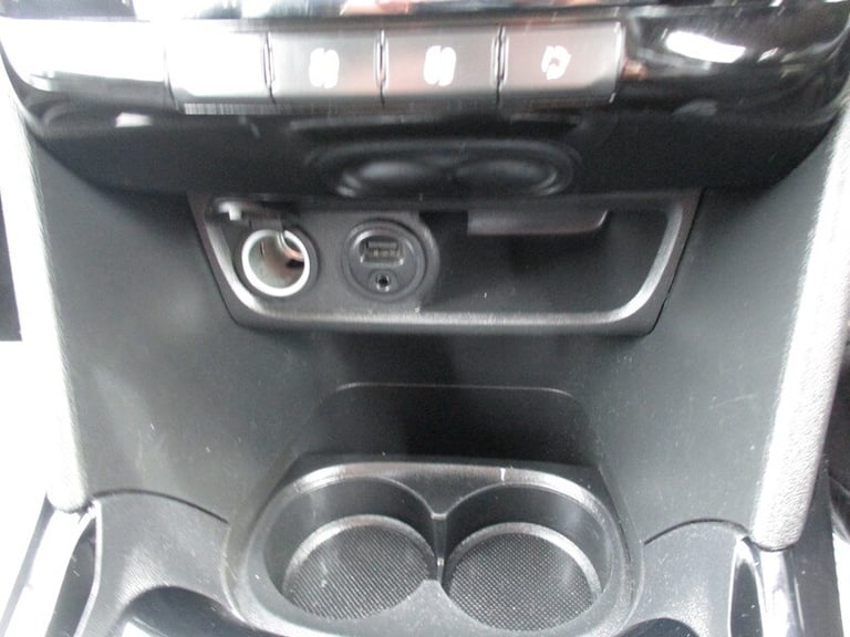 Peugeot 2008 BLUE HDI ALLURE