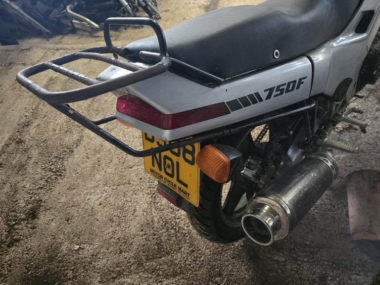 1987 HONDA VFR750F RC24 GENUINE BARN FIND WINTER PROJECT SPARES OR REPAIRS