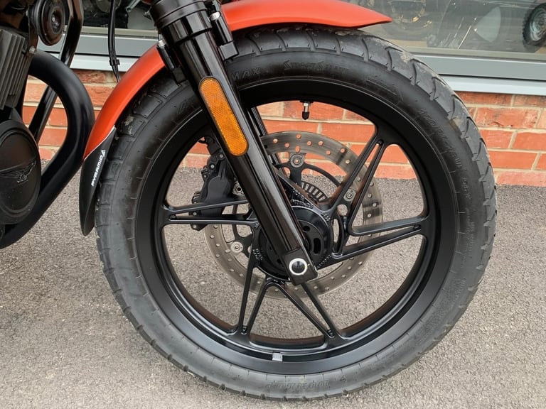 Moto Guzzi V7 STONE - ONE OWNER - 2 YEAR WARRANTY