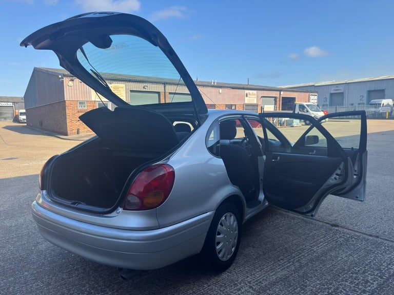 2001 Toyota Corolla 1.6 GS 5dr HATCHBACK Petrol Automatic