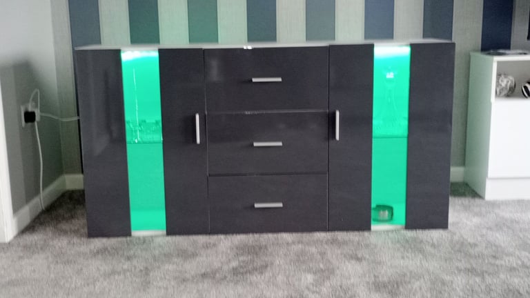 Sideboard/display cabinet 