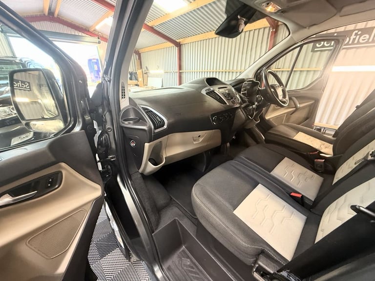 2017 Ford Transit Custom 2.0 TDCi 310 Limited Crew Cab Van 5dr Diesel Manual L1 H1 (163 g/km, 128...