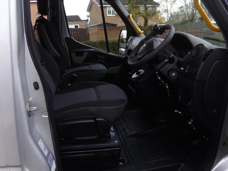 2014/63 Renault Master Wheelchair Accessible Driver and Passenger Transfer