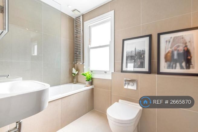 3 bedroom flat in Heathfield Gardens, London, W4 (3 bed) (#2665870)