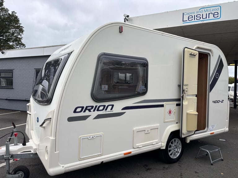 BAILEY ORION 400-2 SUPER LIGHT WEIGHT 2 BERTH CARAVAN WITH REAR WASHROOM
