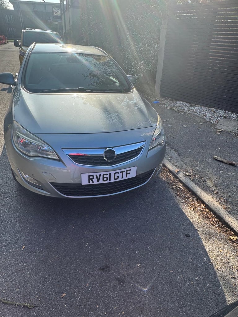 Vauxhall, ASTRA, Estate, 2011, Other, 1598 (cc), 5 doors