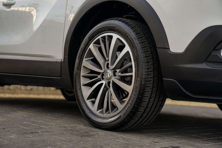 2017 Vauxhall Crossland X 1.2 Crossland X Elite T S/S Auto 5dr SUV Petrol Automatic