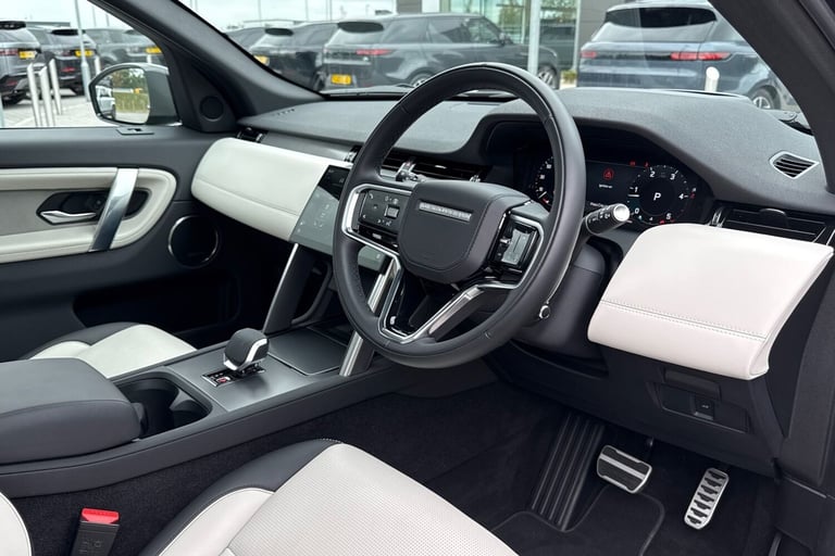 2025 Land Rover Discovery Sport 2.0 D200 Dynamic HSE 5dr SUV DIESEL Automatic