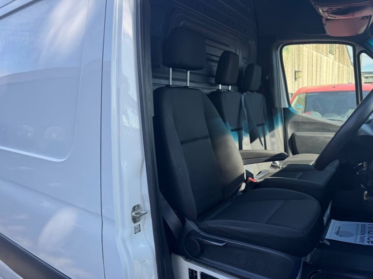 Mercedes-Benz Sprinter 3.5t H2 L2 Progressive Van++1 OWNER++CRUISE++REV