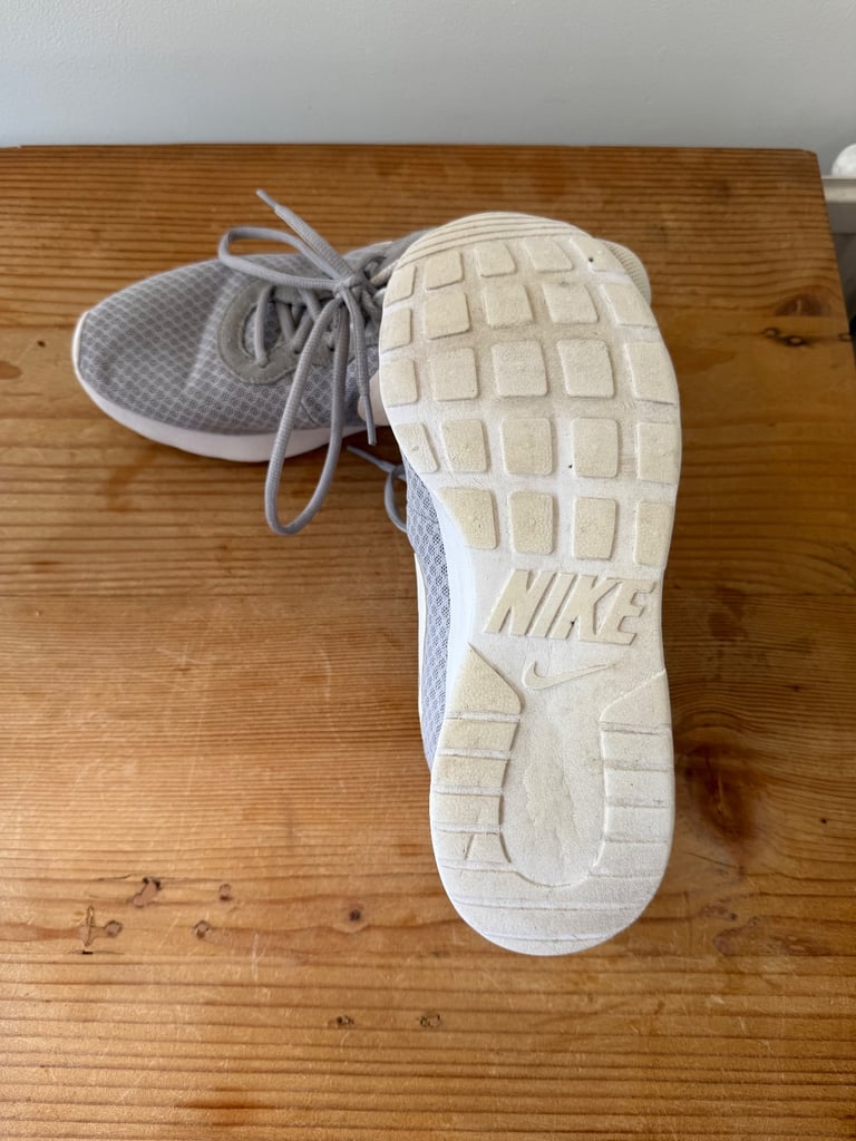 Women’s size 7 Grey Nike trainers 