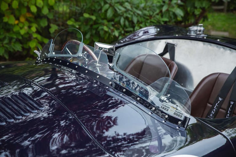 2022 REALM C-TYPE REALM SALOON PETROL Manual
