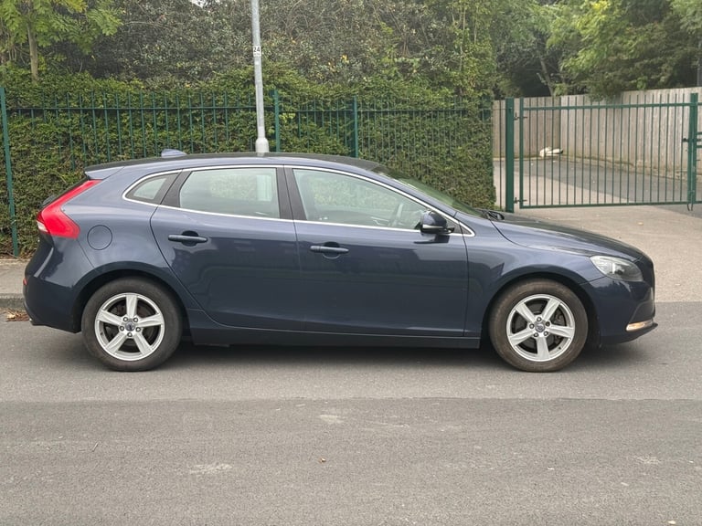 2013 Volvo V40 T3 SE 5dr HATCHBACK Petrol Manual