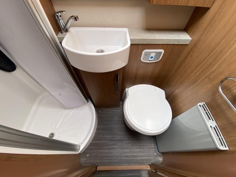 2019 AUTO-TRAIL FRONTIER SCOUT 6 BERTH MOTORHOME