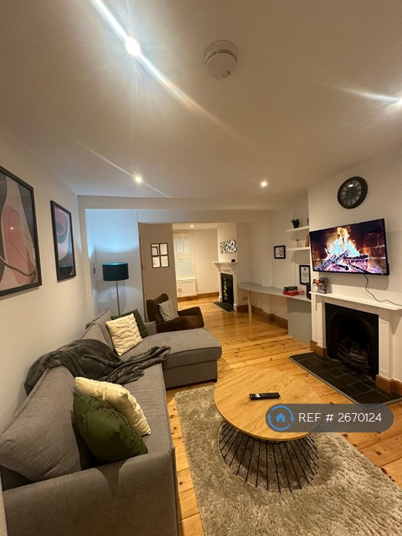 3 bedroom house in Granta Terrace, Great Shelford, Cambridge, CB22 (3 bed) (#2670124)