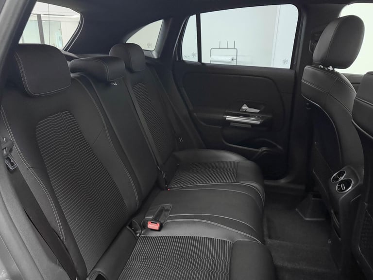 2020 Mercedes-Benz GLA 1.3 GLA200 Sport SUV 5dr Petrol 7G-DCT Euro 6 (s/s) (163 ps) HATCHBACK Pet...