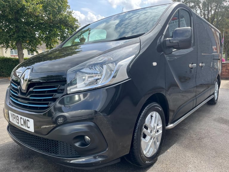 Renault Trafic LL29 Energy dCi 125 Sport Nav 6 Seat LWB Crew Van DIESEL 2019/19