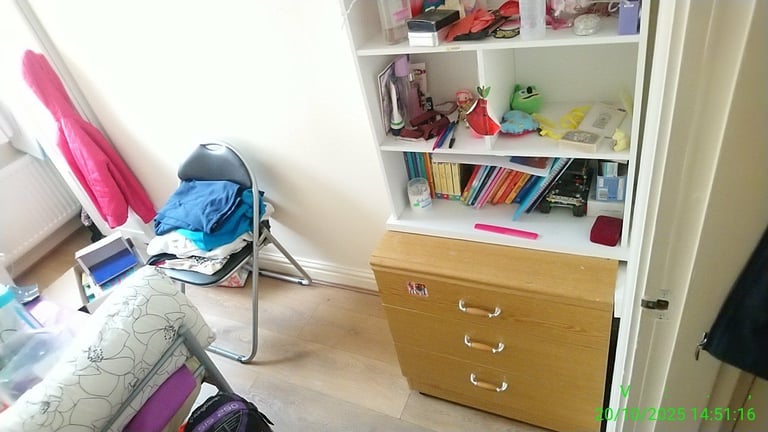Lots of girl clothes. 8-13. For free