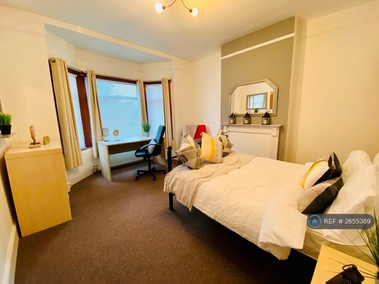 4 bedroom house in Earlsdon Avenue North, Coventry, CV5 (4 bed) (#2655389)