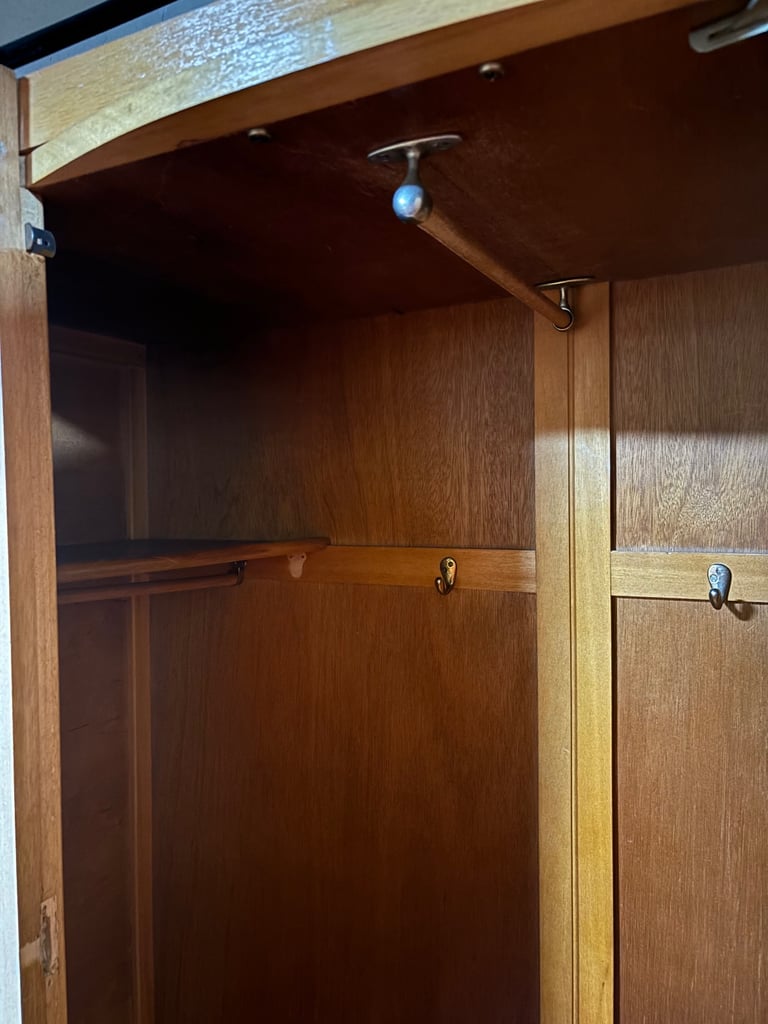 Vintage maple wardrobe 