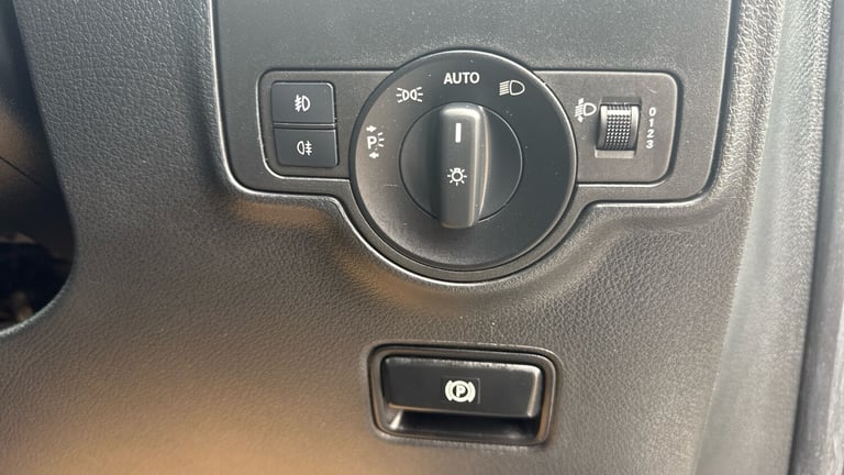 2021 Mercedes-Benz Vito 110CDI Progressive Panel Van FWD L2 Eu6 102 PANEL VAN Diesel Manual