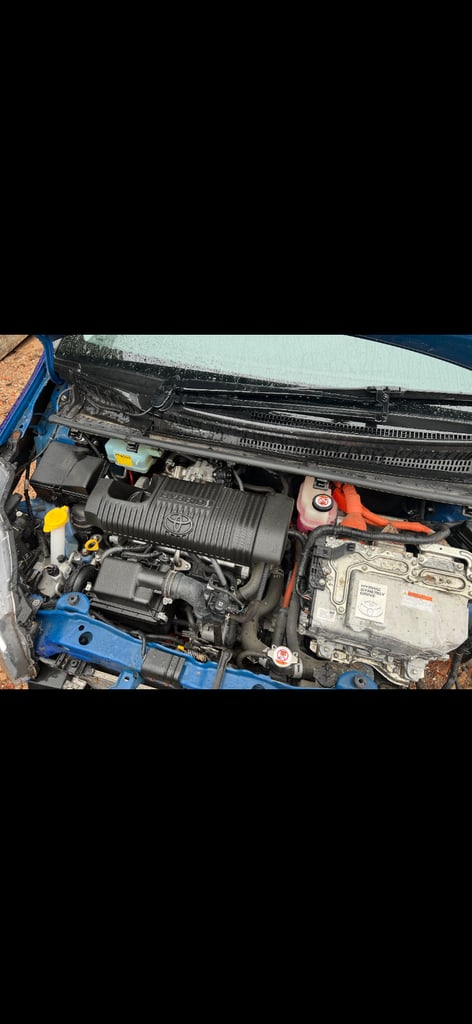image for Toyota Yaris hybrid 1.5L engine and gearbox 