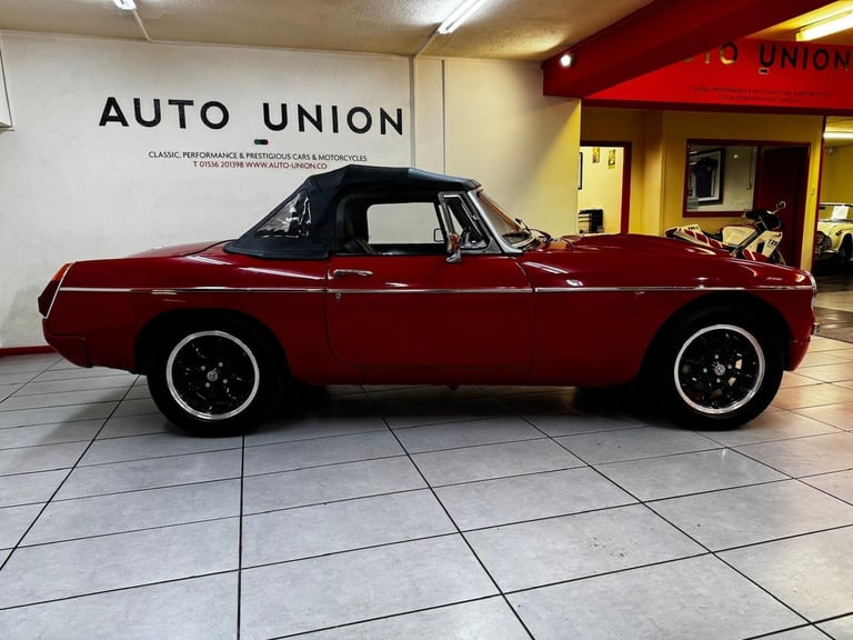 1981 MG MGB V8 CONVERTIBLE SEBRING REP Petrol Manual