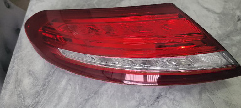 Mercedes c class w205 coupe passenger side outer light a2059066300.