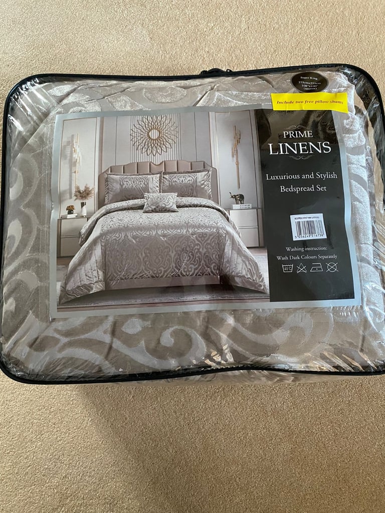 Super King Bedspread - Taupe colour
