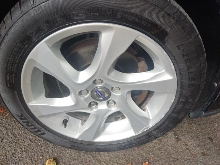 Volvo V40 D2 CROSS COUNTRY LUX