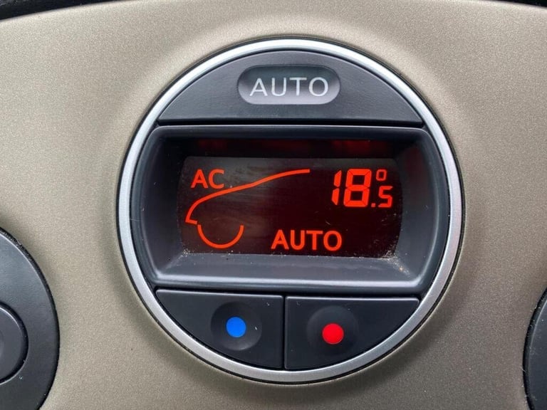 2007 Renault Clio 1.6 VVT Initiale 5dr HATCHBACK PETROL Manual