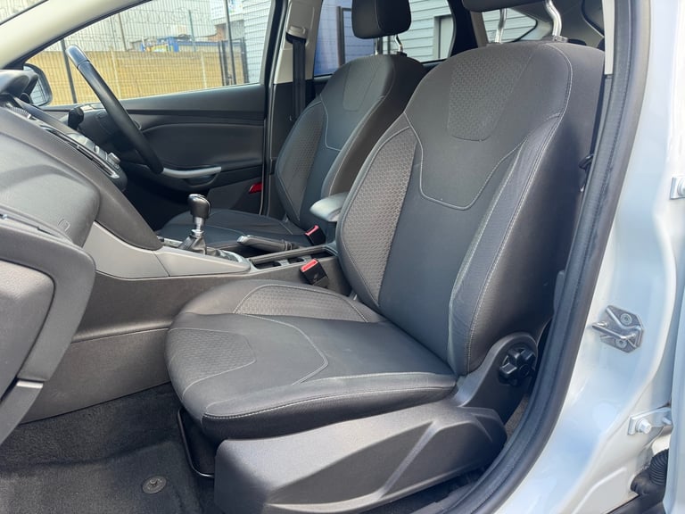 2018 Ford Focus 1.0 EcoBoost 125 Zetec Edition 5dr HATCHBACK Petrol Manual