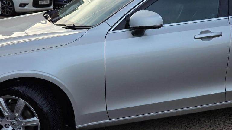 VOLVO S90 2.0 D4 Momentum Auto Euro 6 (s/s) 4dr 2018