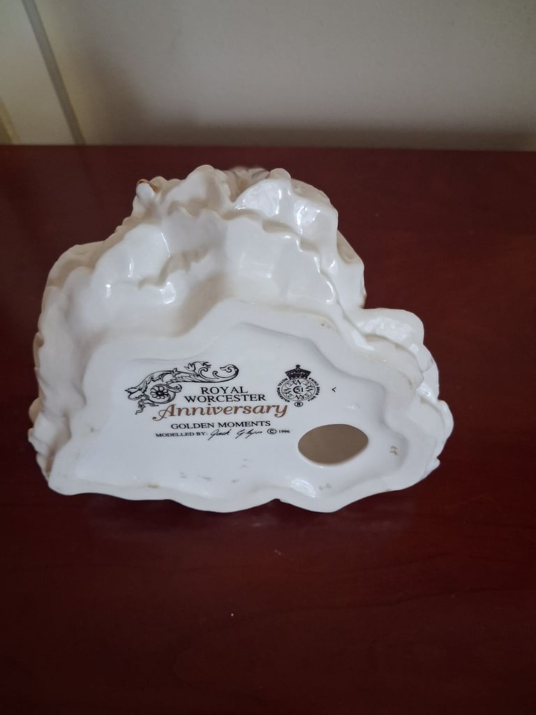 Royal Worcester figuerine